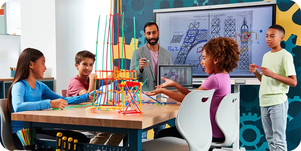 Interactive touch display for B2B collaboration and teamwork